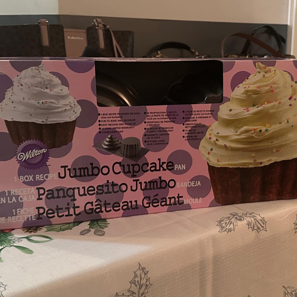 Wilton Jumbo Cupcake Pan - Black
